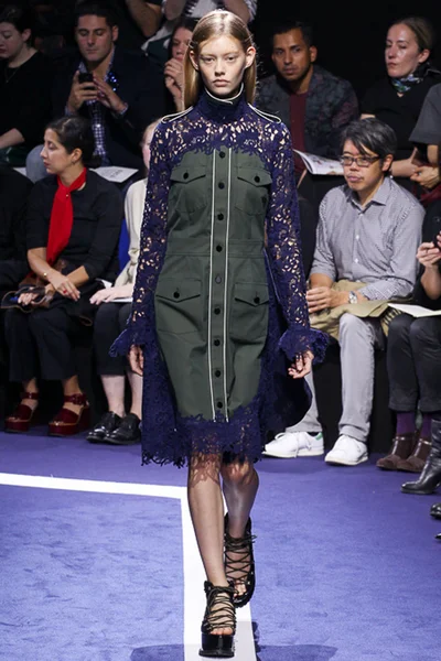 Look 15